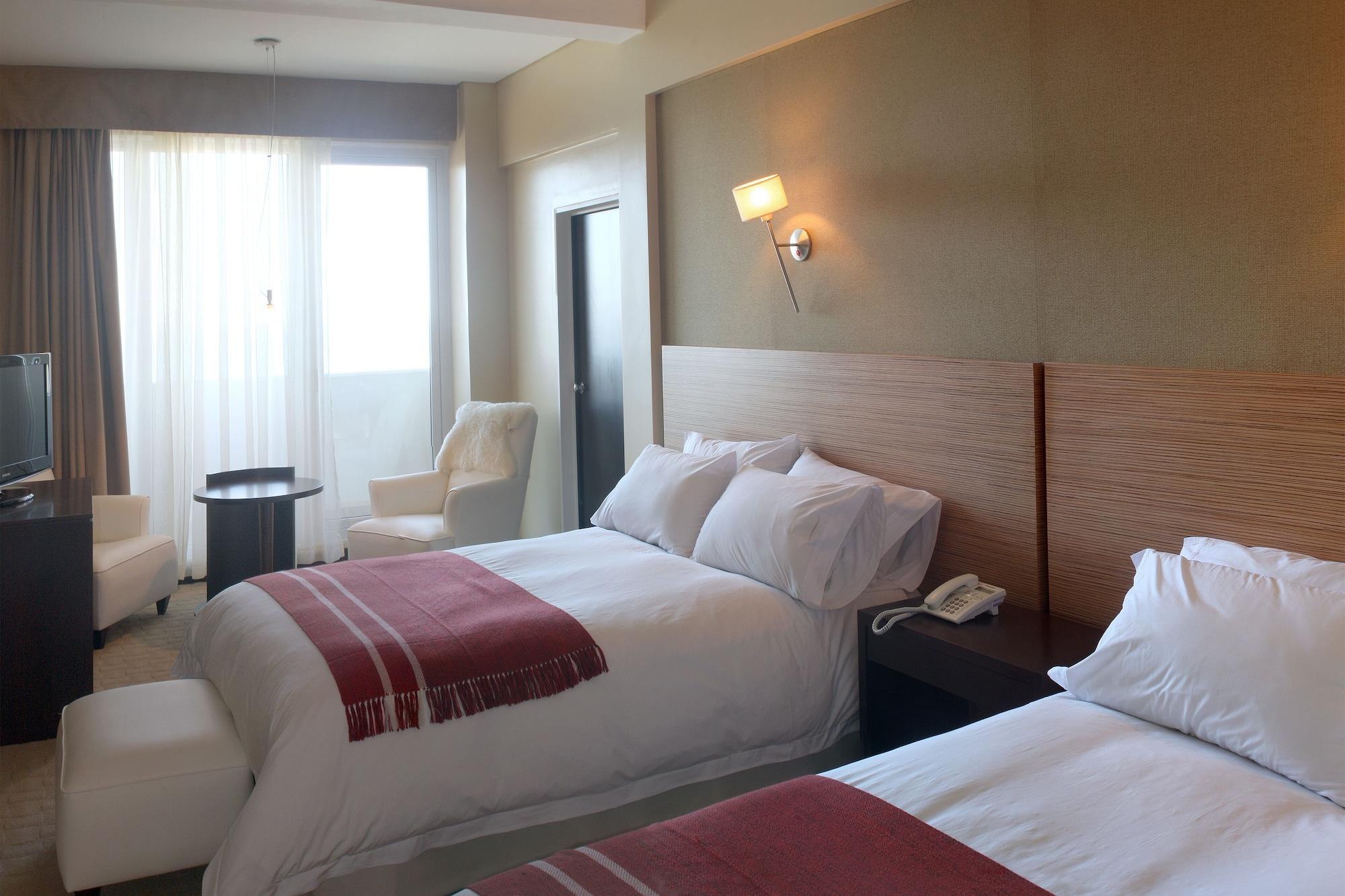 Rayentray Grand Hotel Puerto Madryn Exterior photo