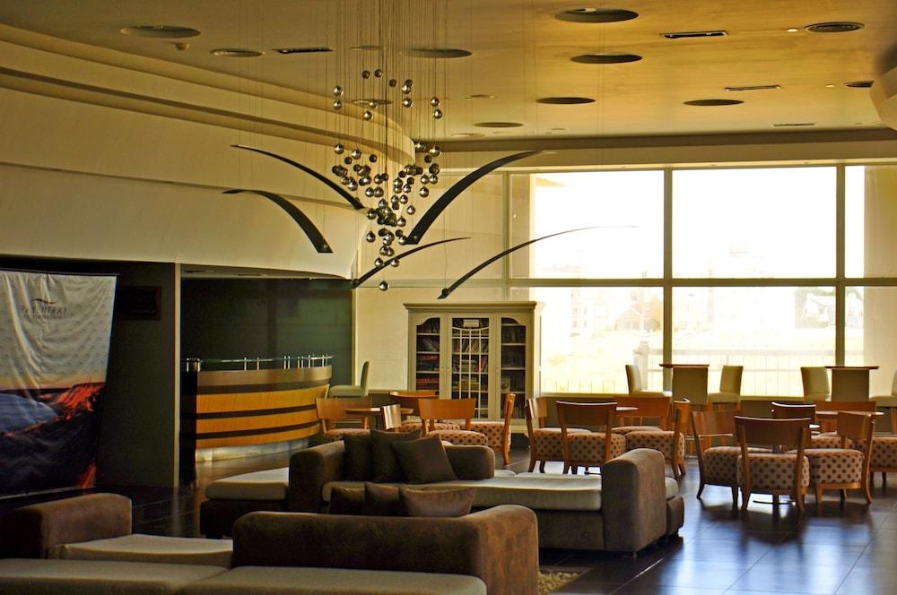 Rayentray Grand Hotel Puerto Madryn Exterior photo