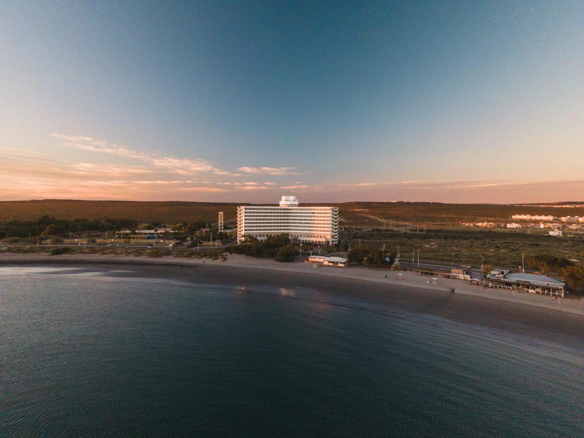 Rayentray Grand Hotel Puerto Madryn Exterior photo