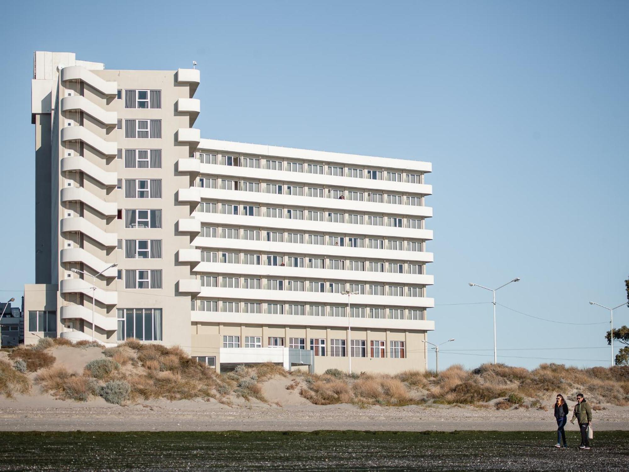 Rayentray Grand Hotel Puerto Madryn Exterior photo