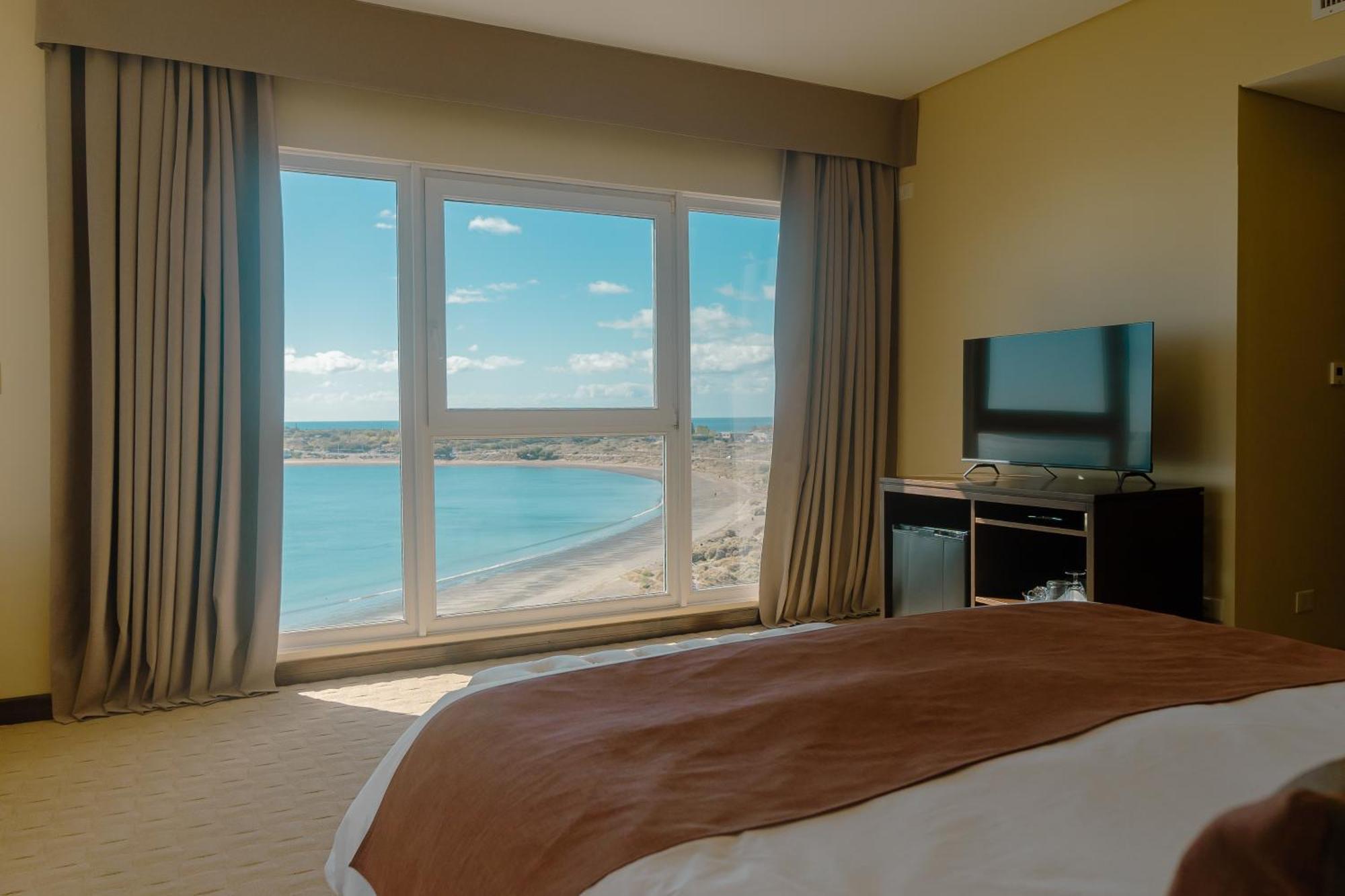 Rayentray Grand Hotel Puerto Madryn Exterior photo