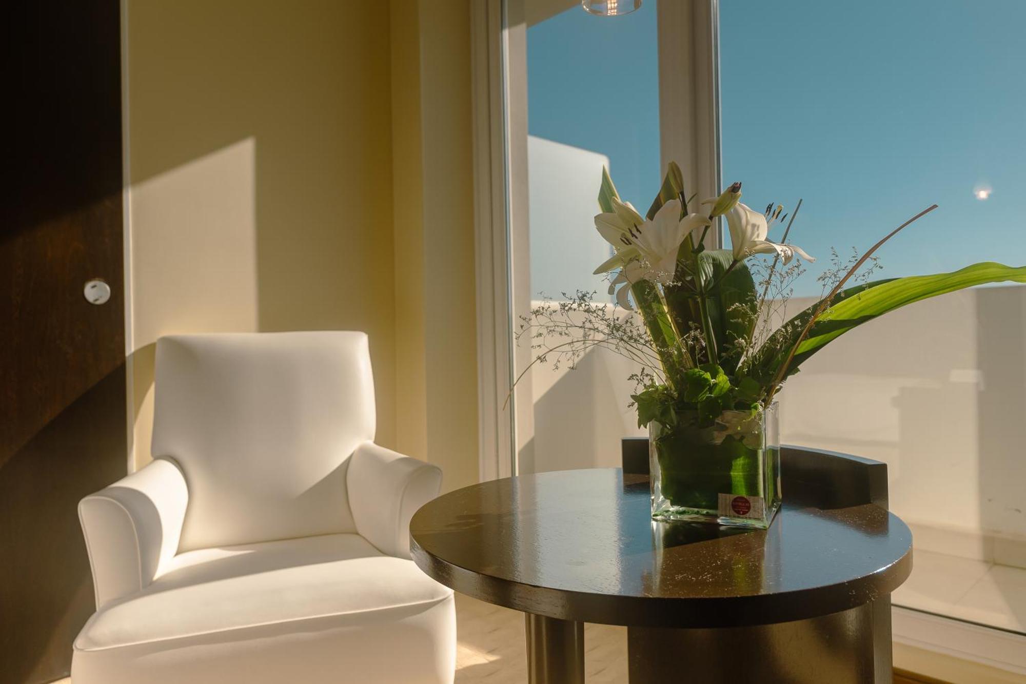 Rayentray Grand Hotel Puerto Madryn Exterior photo